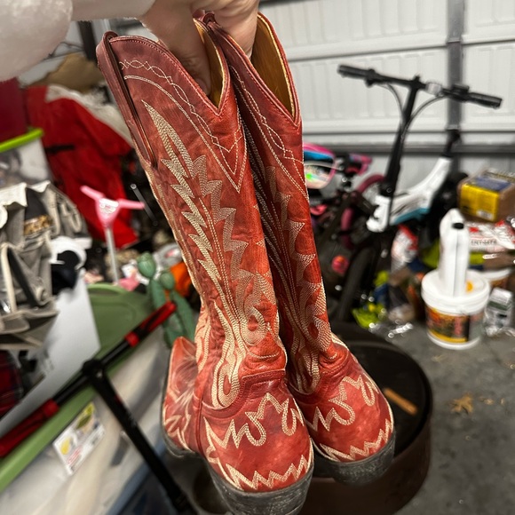 Red Old Gringo - Picture 3 of 5